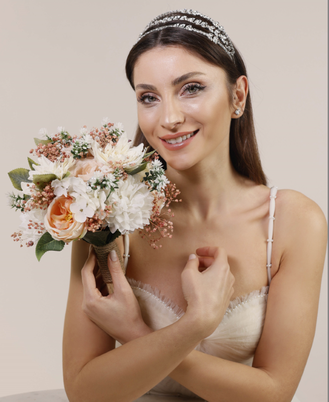 HAND BOUQUET Fiyatı ve özellikleri