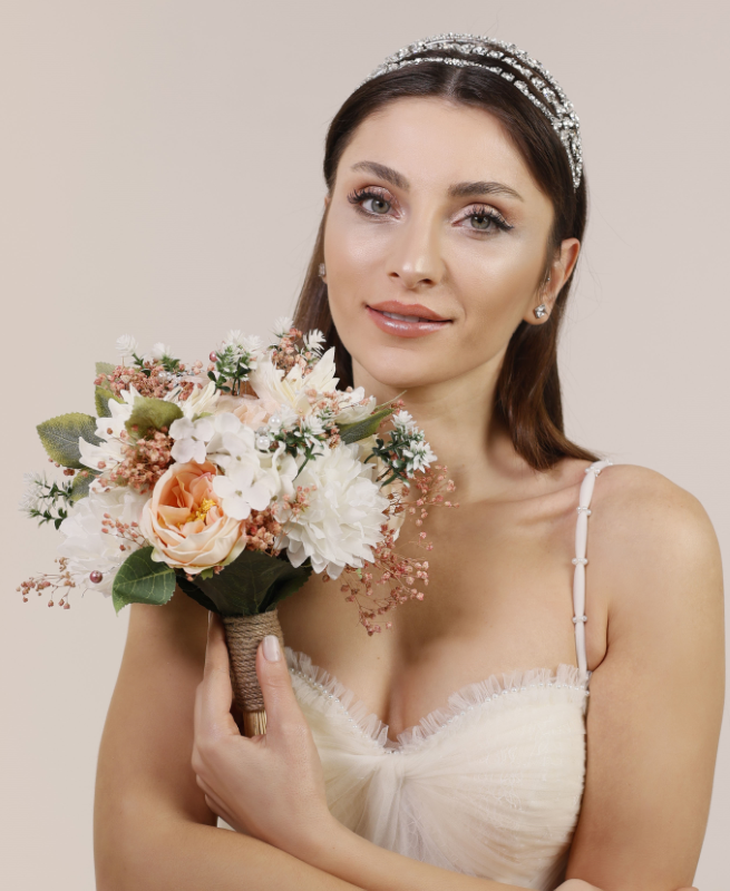 HAND BOUQUET Fiyatı ve özellikleri